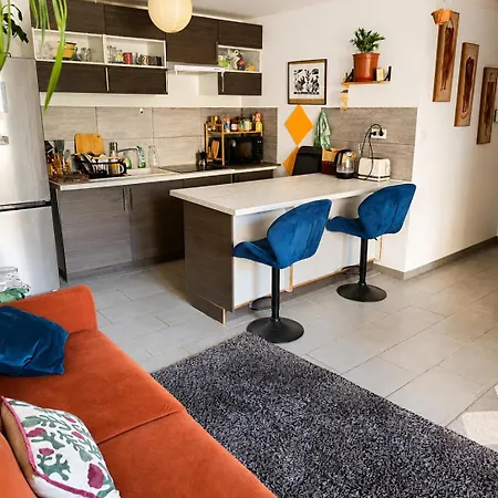 Two-bedroom With Large Terrace And Private Parking Apartament *