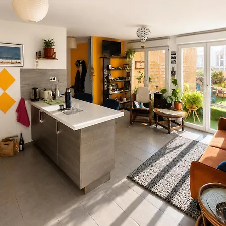 Two-bedroom With Large Terrace And Private Parking Appartement *
