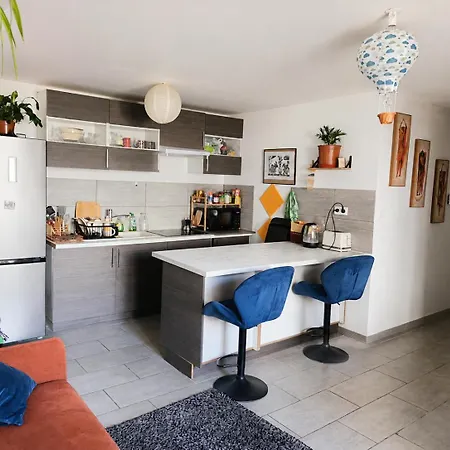 Appartement Two-bedroom With Large Terrace And Private Parking Sète